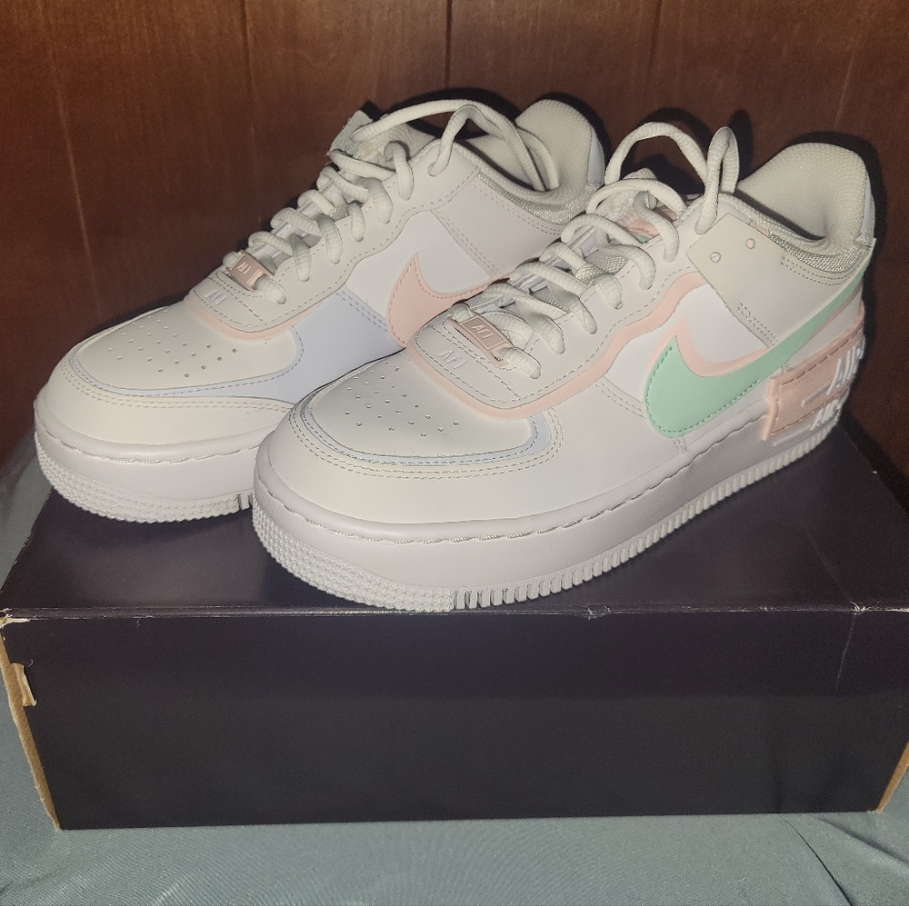 Nike Air Force 1 Shadow White Atmosphere